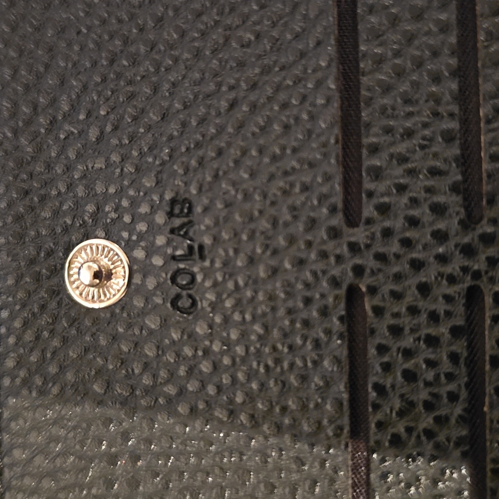 Black Textured Wallet - Picture 3 of 6
